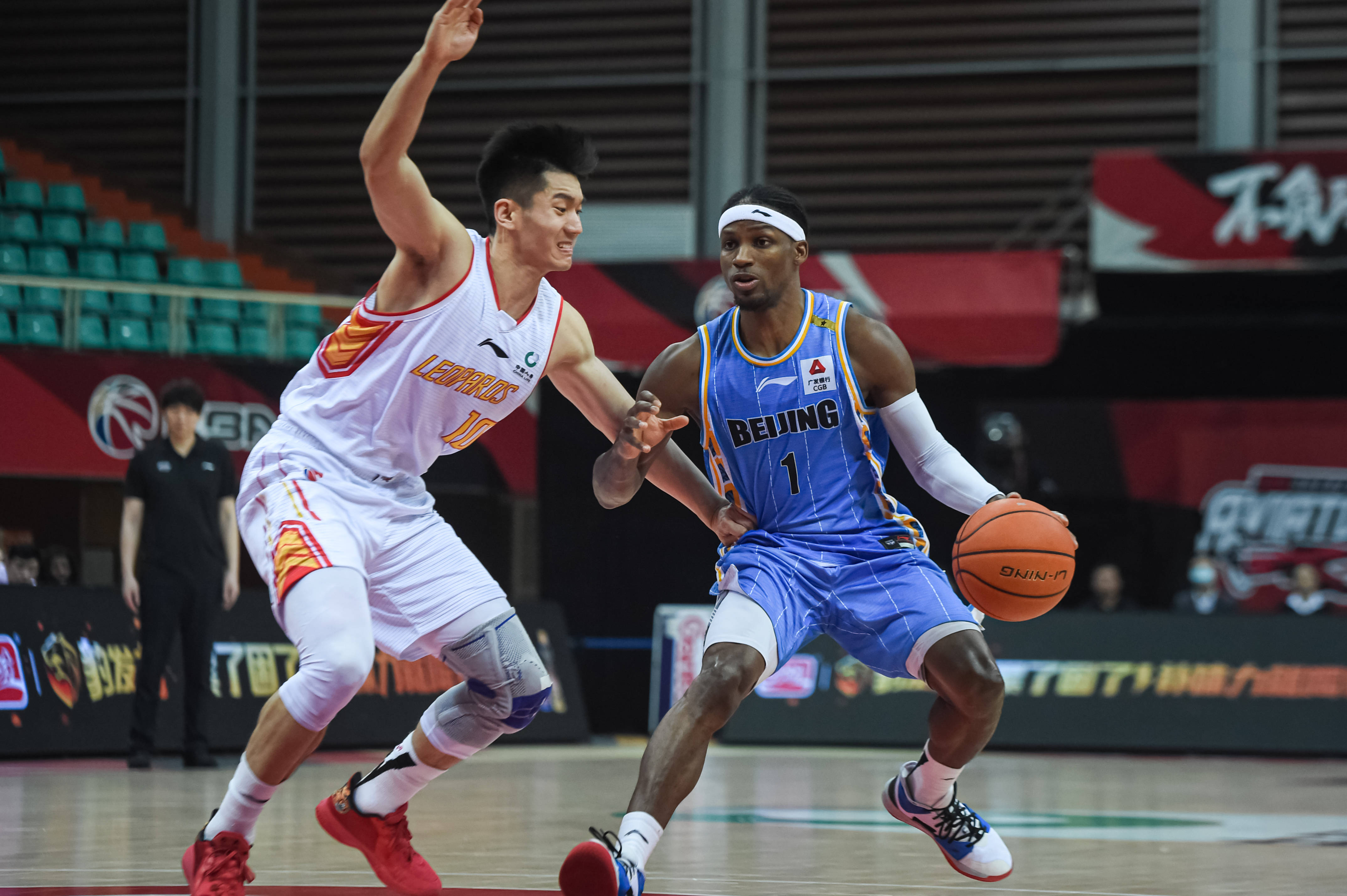 在双外齐发 在双外齐发