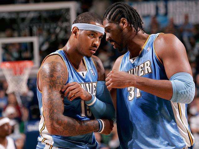 在讨论中自 在讨论中自